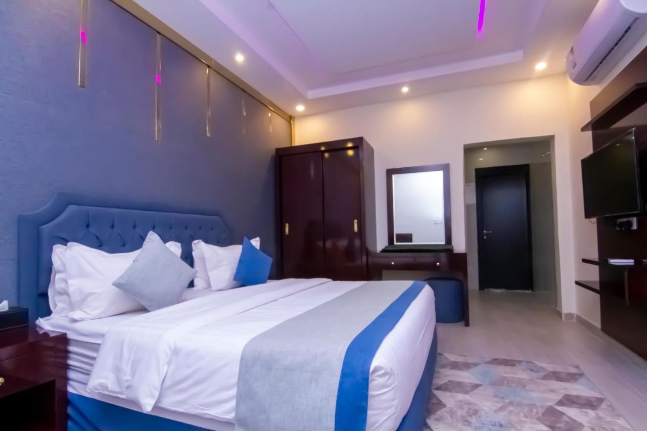 ال متعب سويتس الفلاح 1 Aparthotel Riyadh Luaran gambar