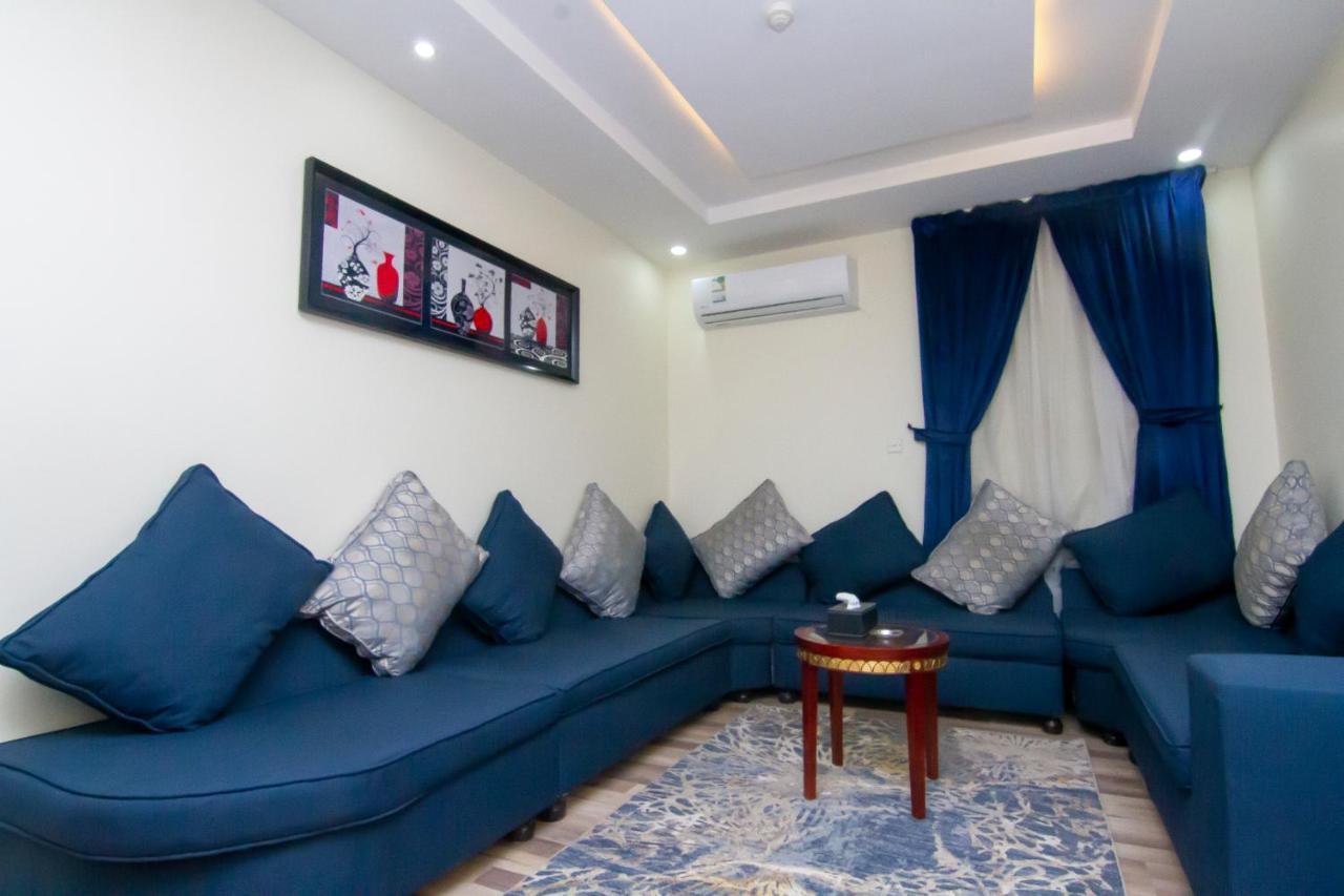 ال متعب سويتس الفلاح 1 Aparthotel Riyadh Luaran gambar