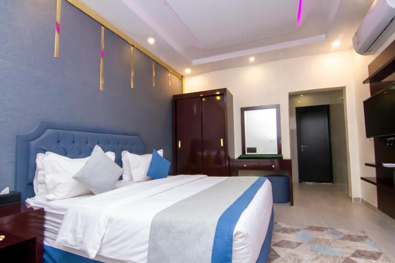 ال متعب سويتس الفلاح 1 Aparthotel Riyadh Luaran gambar