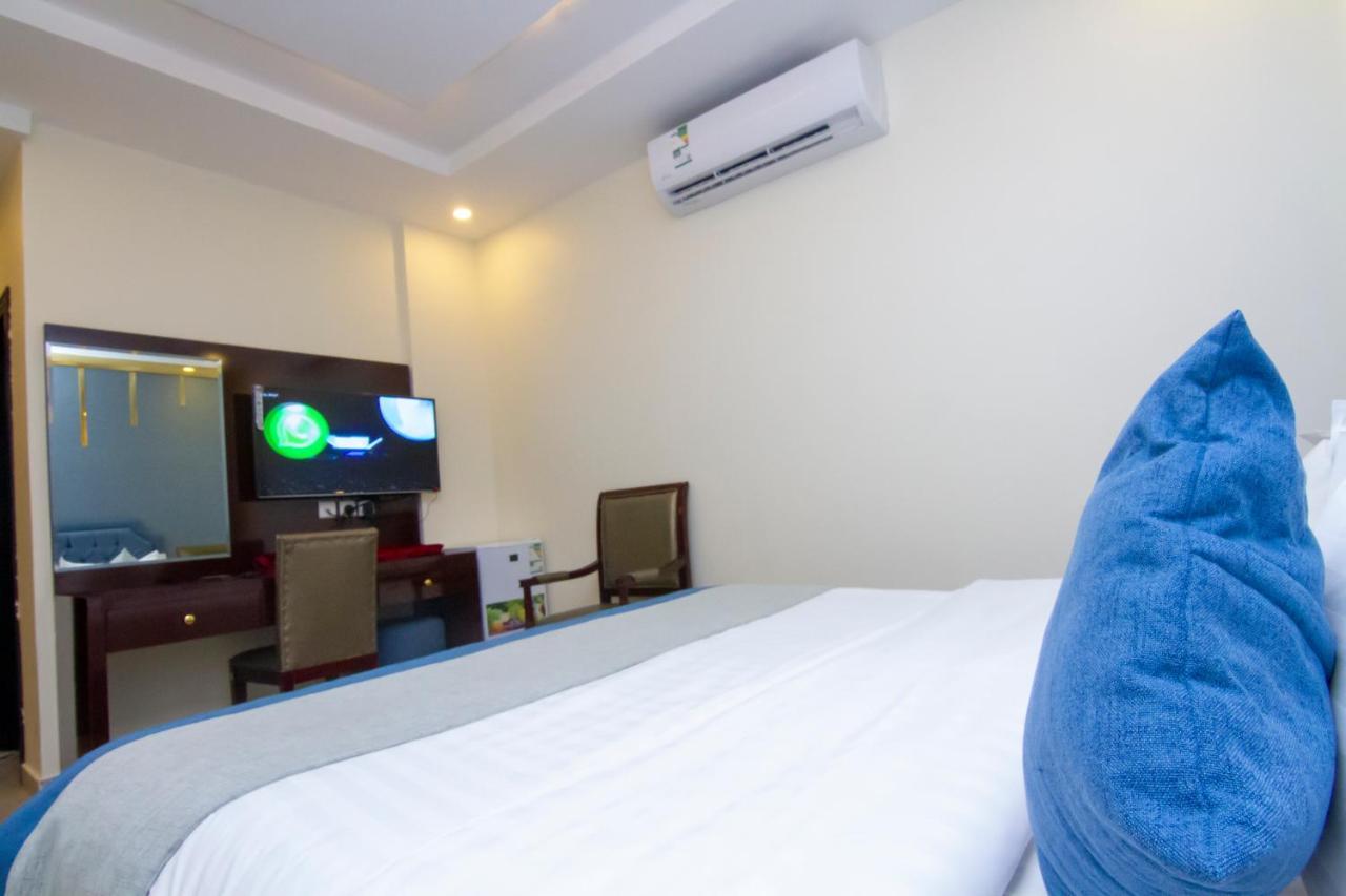 ال متعب سويتس الفلاح 1 Aparthotel Riyadh Luaran gambar