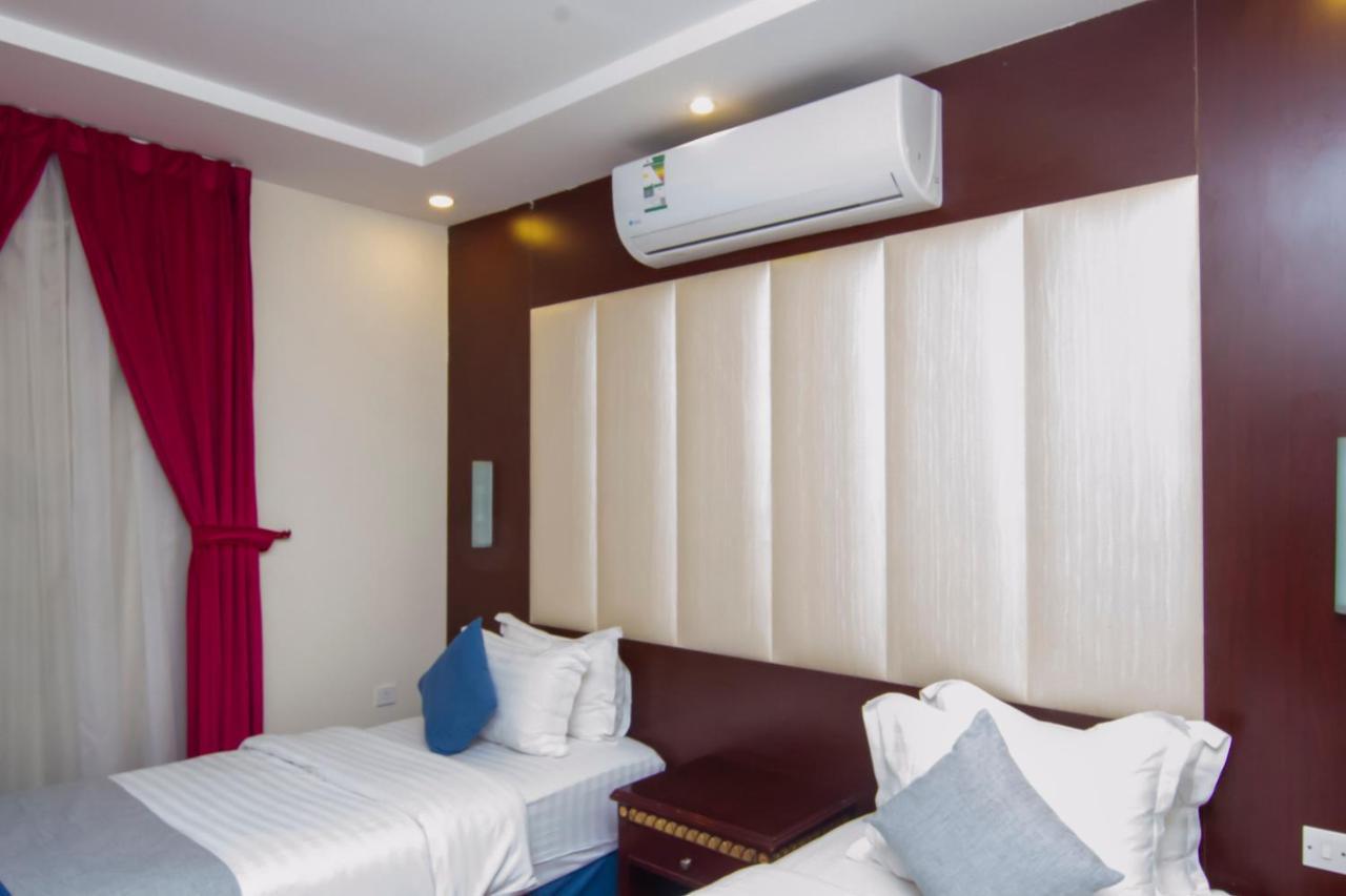 ال متعب سويتس الفلاح 1 Aparthotel Riyadh Luaran gambar
