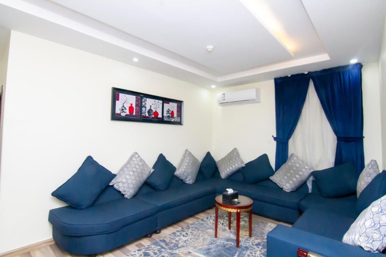 ال متعب سويتس الفلاح 1 Aparthotel Riyadh Luaran gambar