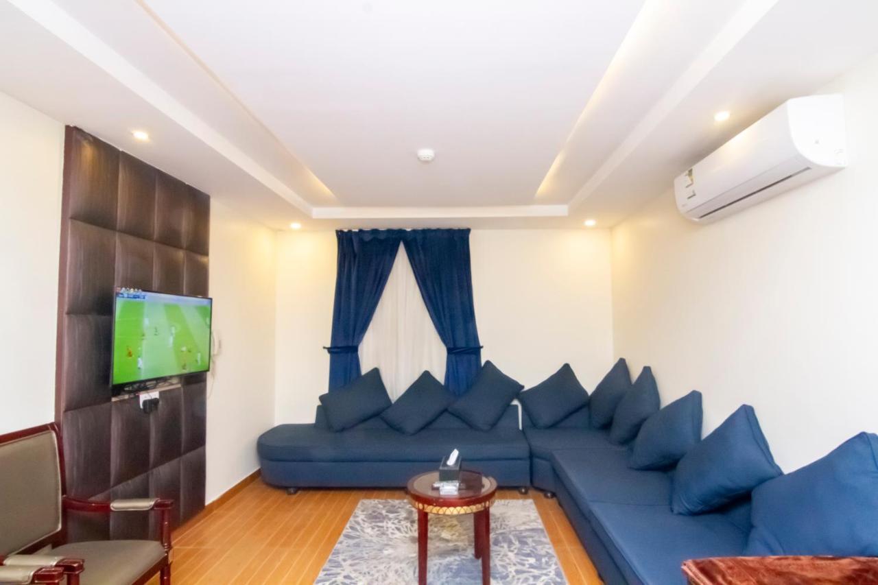 ال متعب سويتس الفلاح 1 Aparthotel Riyadh Luaran gambar