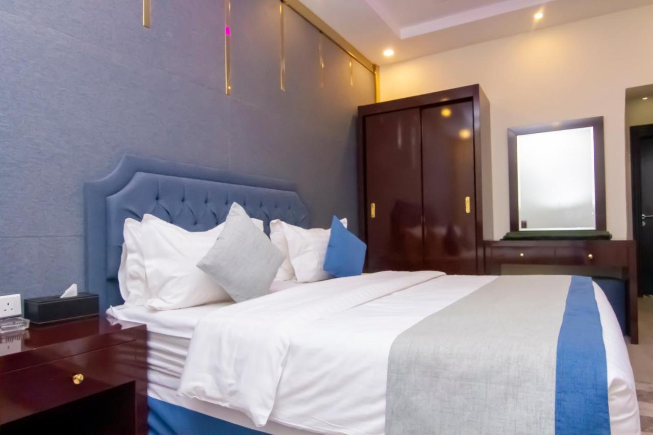 ال متعب سويتس الفلاح 1 Aparthotel Riyadh Luaran gambar